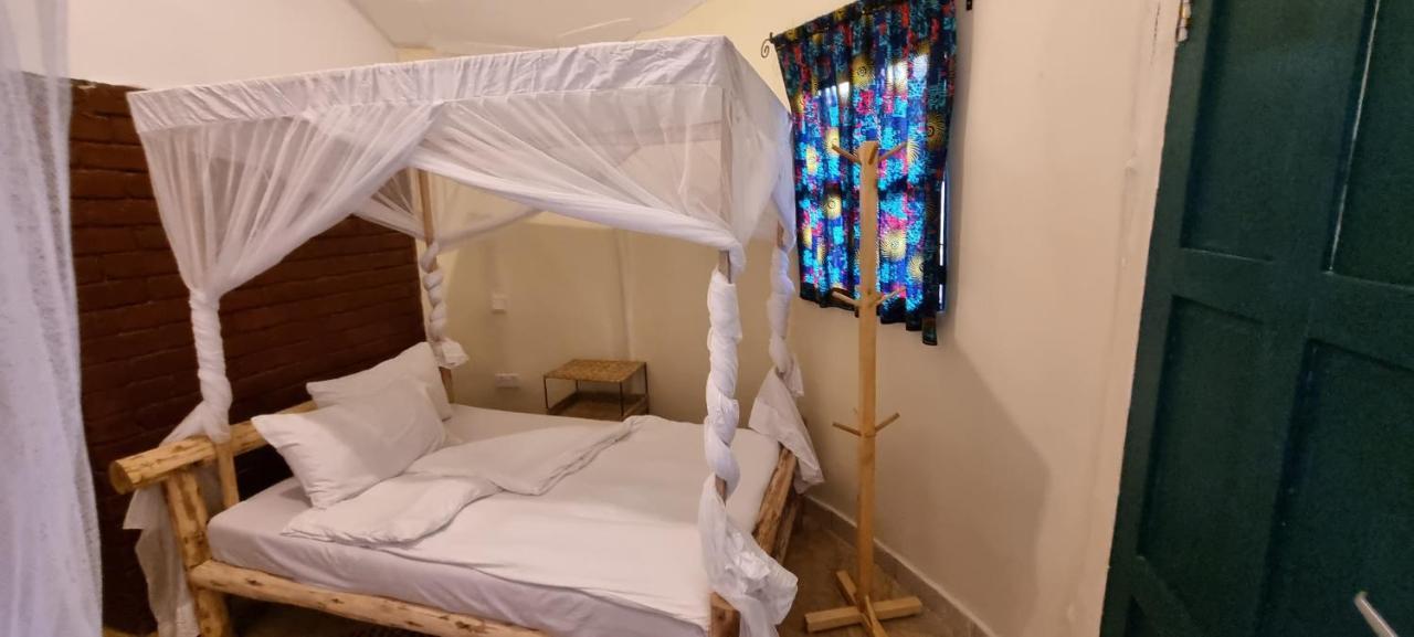 Kizumba House Vandrarhem Arusha Exteriör bild